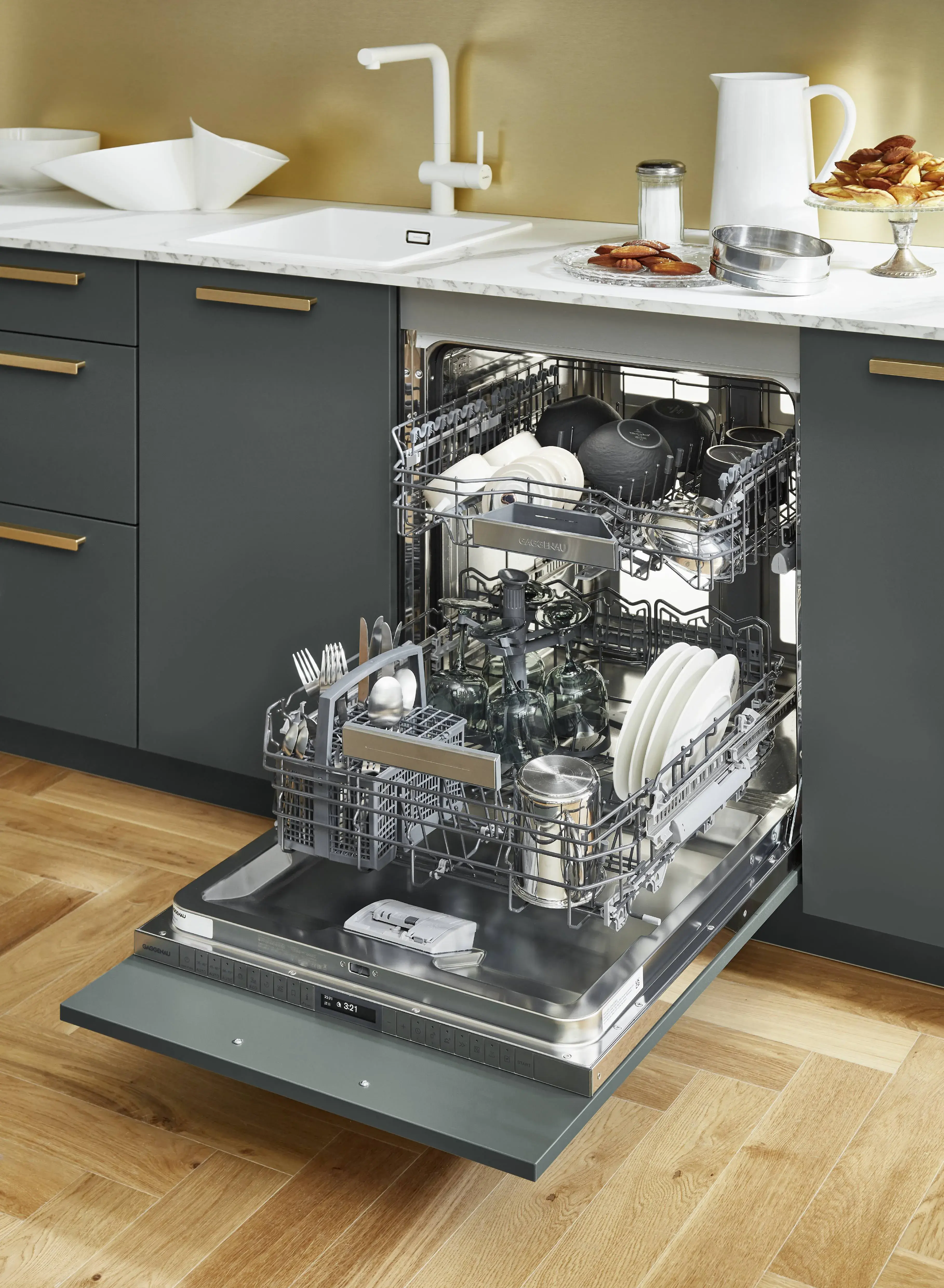 Nobilia Mineralgrün-ultramatt mit Gaggenau-Geschirrspüler